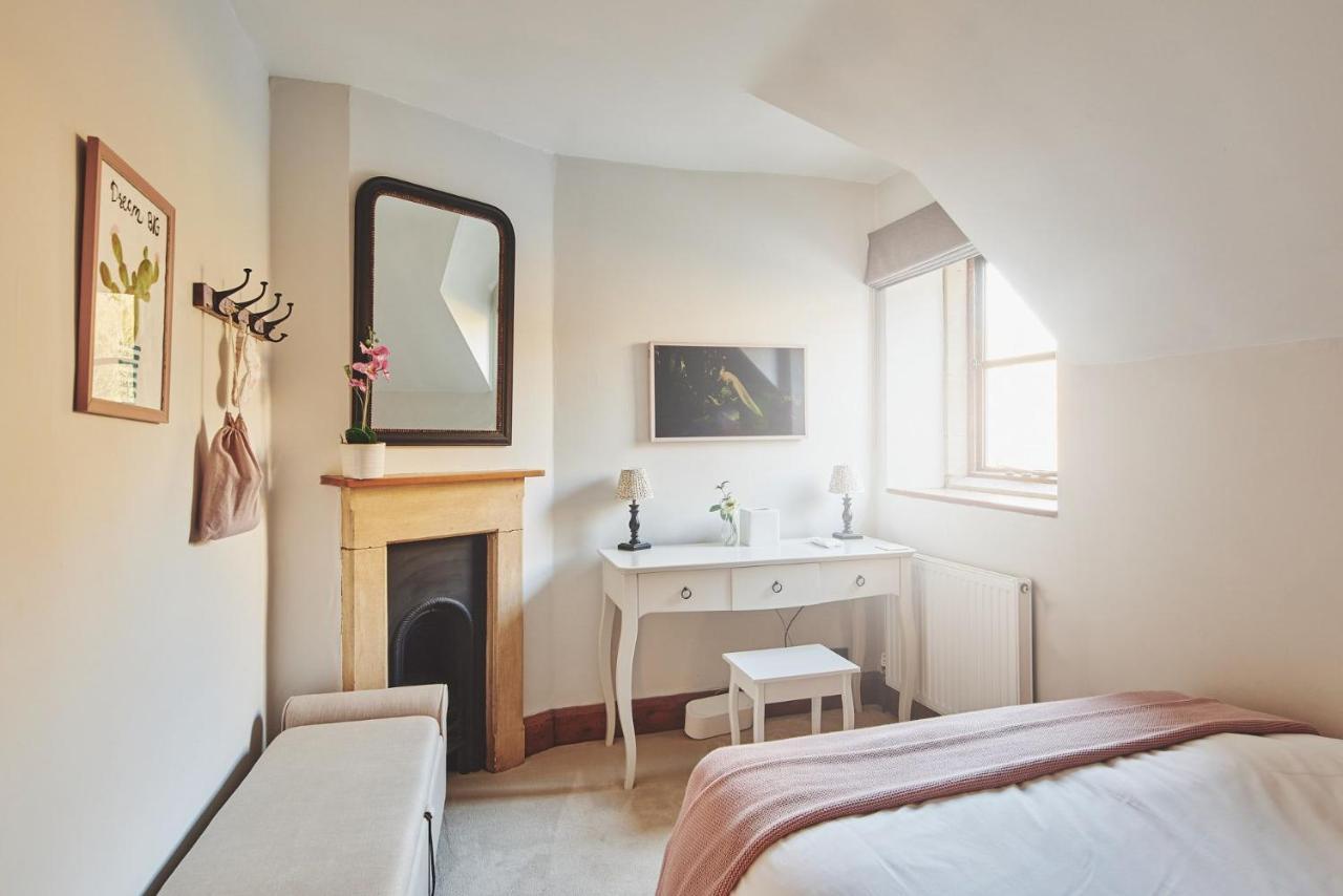 Large Stylish Luxury Cotswold Cottage - Ideal For Families, W/ Ev Charging Andoversford Exteriör bild