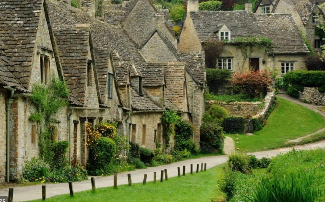 Large Stylish Luxury Cotswold Cottage - Ideal For Families, W/ Ev Charging Andoversford Exteriör bild