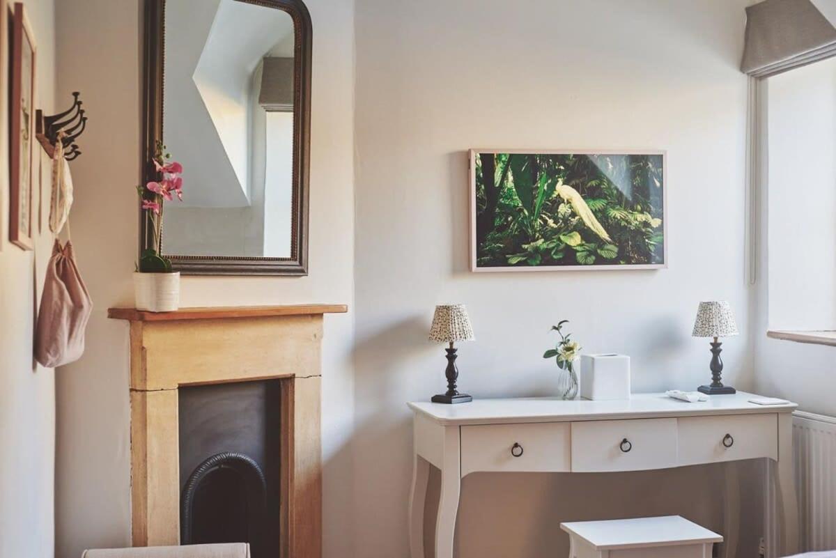 Large Stylish Luxury Cotswold Cottage - Ideal For Families, W/ Ev Charging Andoversford Exteriör bild